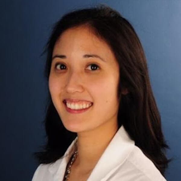 Jennifer Nguyen Headshot